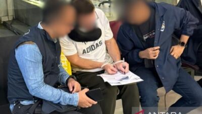 Imigrasi Bali deportasi buronan Interpol asal Inggris